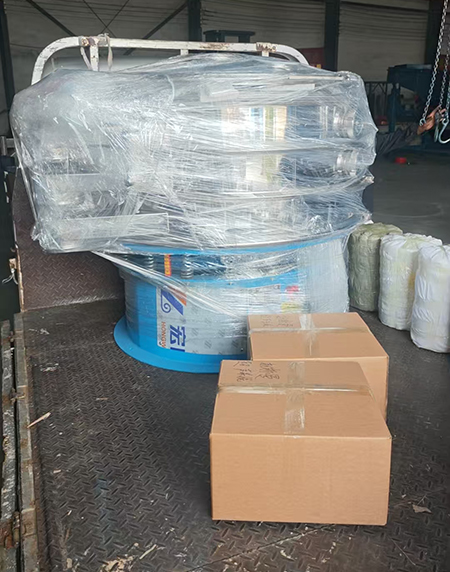 超聲波旋振篩一拖二發(fā)貨